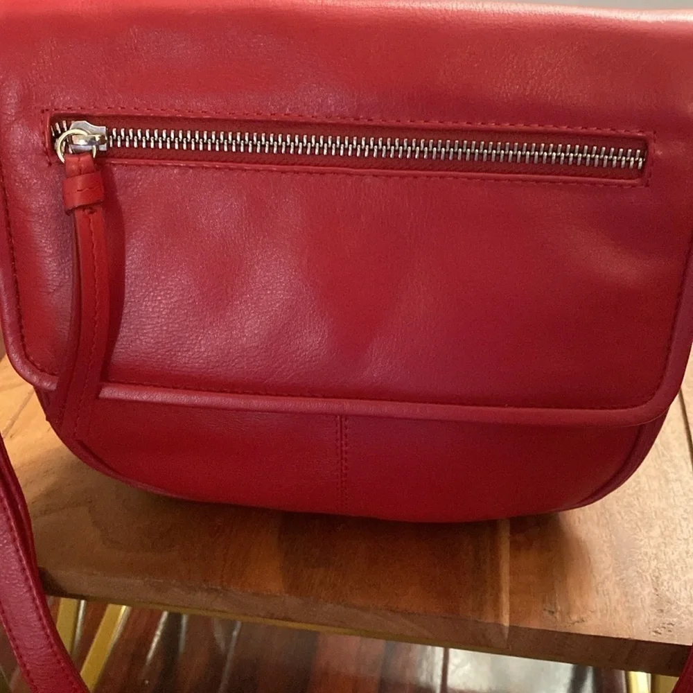 ili New York  Genuine Leather Zip Top Hobo Bag NWOT